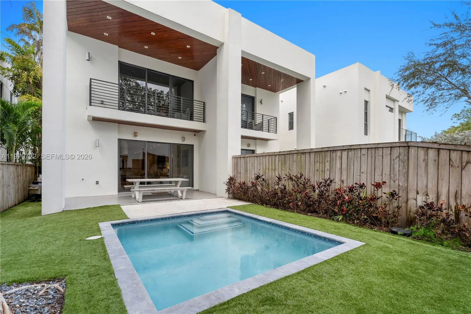 3276 Day Ave 3276, Miami, Florida 33133, Miami, Florida 33133, 3 Bedrooms Bedrooms, ,2 BathroomsBathrooms,Residential Lease,For Rent,3276 Day Ave 3276, Miami, Florida 33133,A11979722