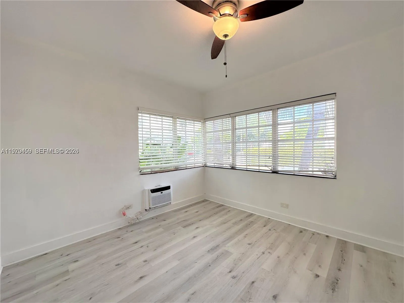 840 10th St 10, Miami Beach, Florida 33139, Miami Beach, Florida 33139, 2 Bedrooms Bedrooms, ,1 BathroomBathrooms,Residential Lease,For Rent,840 10th St 10, Miami Beach, Florida 33139,A11979459