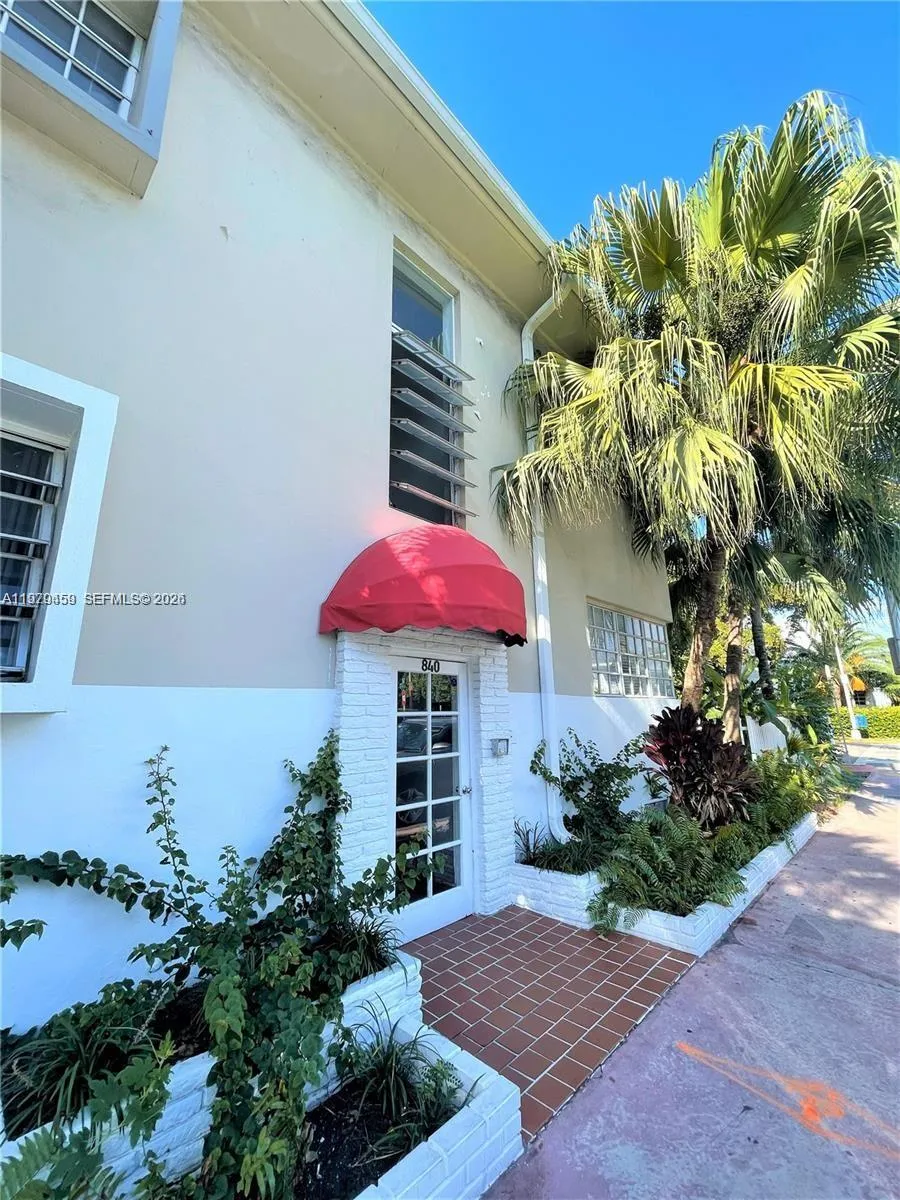 840 10th St 10, Miami Beach, Florida 33139, Miami Beach, Florida 33139, 2 Bedrooms Bedrooms, ,1 BathroomBathrooms,Residential Lease,For Rent,840 10th St 10, Miami Beach, Florida 33139,A11979459