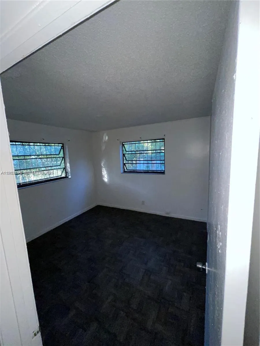 3675 Florida Ave 3675, Miami, Florida 33133, Miami, Florida 33133, 2 Bedrooms Bedrooms, ,1 BathroomBathrooms,Residential Lease,For Rent,3675 Florida Ave 3675, Miami, Florida 33133,A11983196