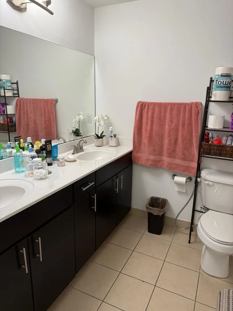 424 Ne 194th Ter, Miami, Florida 33179, Miami, Florida 33179, 3 Bedrooms Bedrooms, ,2 BathroomsBathrooms,Residential,For Sale,424 Ne 194th Ter, Miami, Florida 33179,A11982625