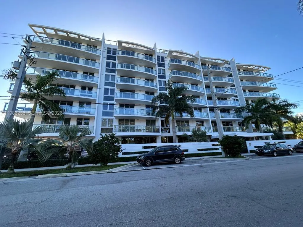 13800 Highland Dr 402, North Miami Beach, Florida, North Miami Beach, Florida 33181, 2 Bedrooms Bedrooms, ,2 BathroomsBathrooms,Residential Lease,For Rent,13800 Highland Dr 402, North Miami Beach, Florida ,A11983255
