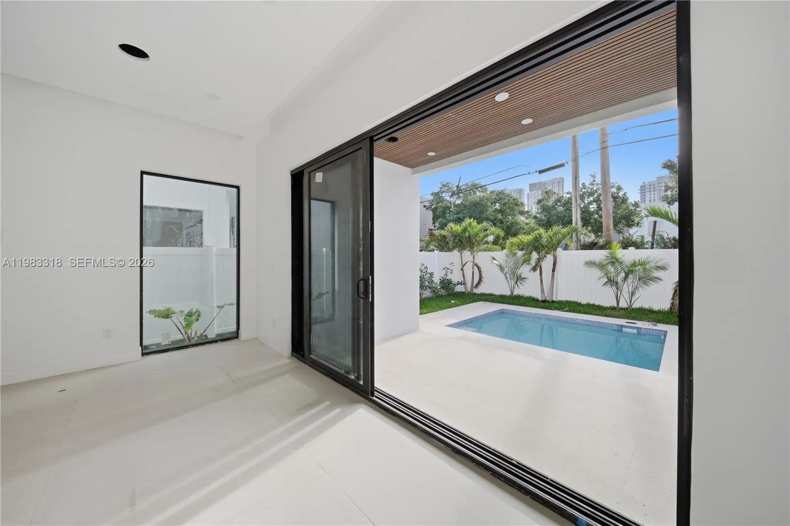 11 Se 12th Ave, Fort Lauderdale, Florida 33301, Fort Lauderdale, Florida 33301, 4 Bedrooms Bedrooms, ,4 BathroomsBathrooms,Residential Lease,For Rent,11 Se 12th Ave, Fort Lauderdale, Florida 33301,A11983318