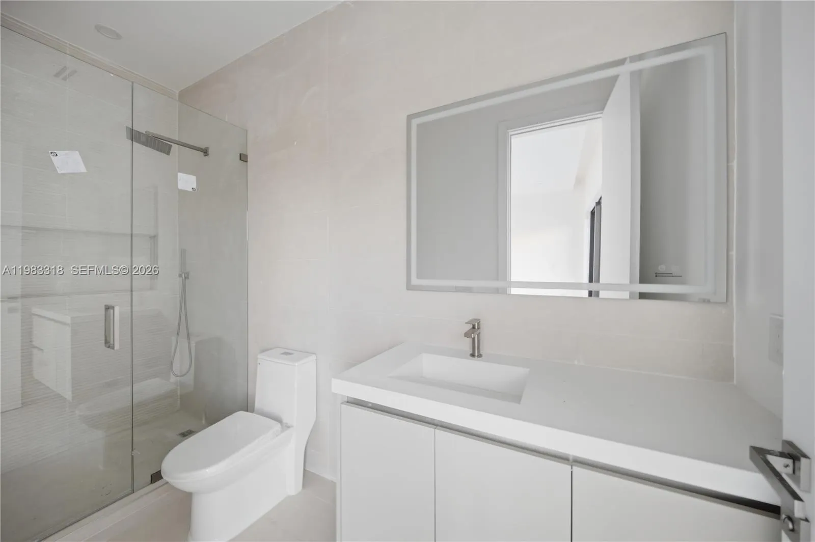 11 Se 12th Ave, Fort Lauderdale, Florida 33301, Fort Lauderdale, Florida 33301, 4 Bedrooms Bedrooms, ,4 BathroomsBathrooms,Residential Lease,For Rent,11 Se 12th Ave, Fort Lauderdale, Florida 33301,A11983318