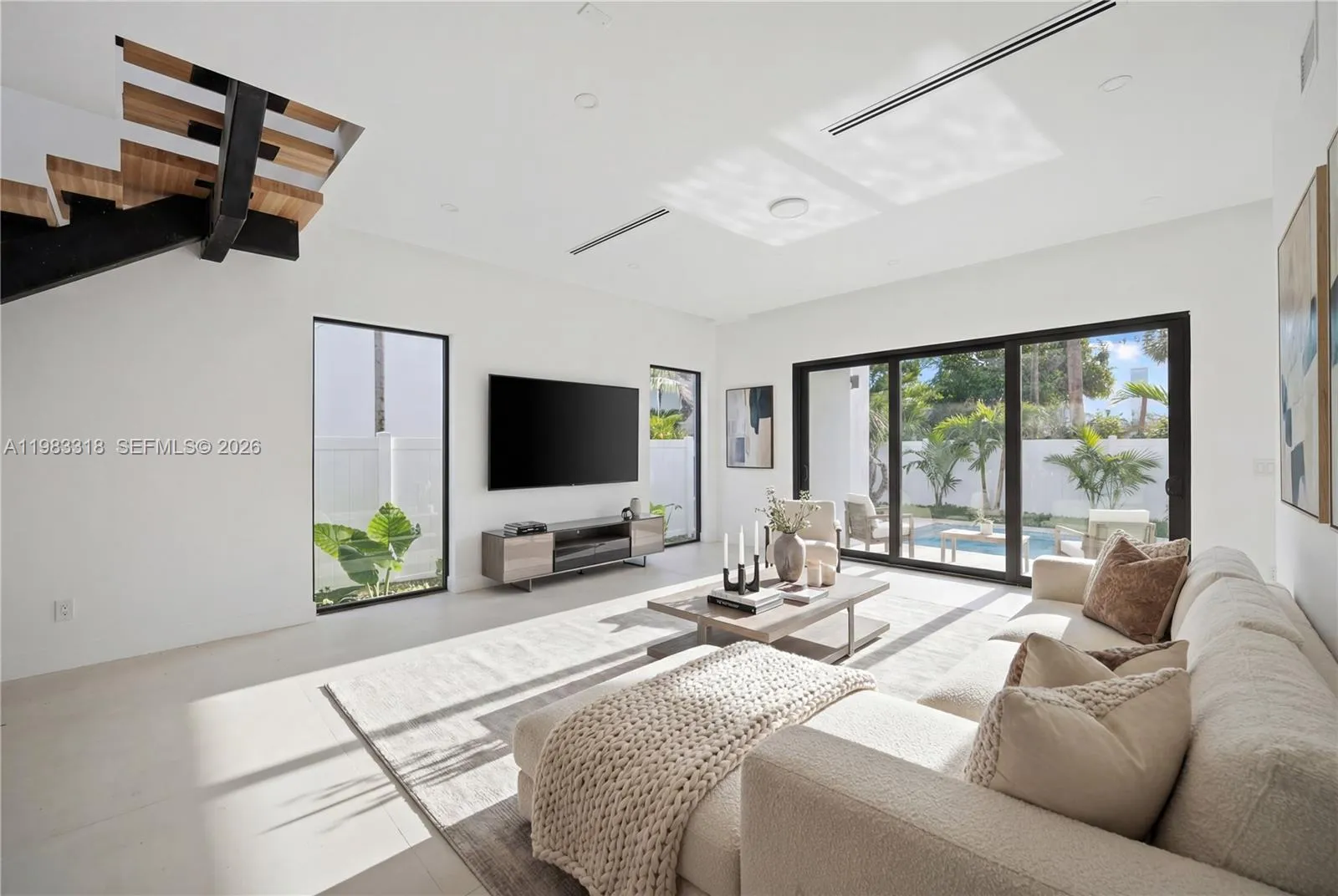 11 Se 12th Ave, Fort Lauderdale, Florida 33301, Fort Lauderdale, Florida 33301, 4 Bedrooms Bedrooms, ,4 BathroomsBathrooms,Residential Lease,For Rent,11 Se 12th Ave, Fort Lauderdale, Florida 33301,A11983318