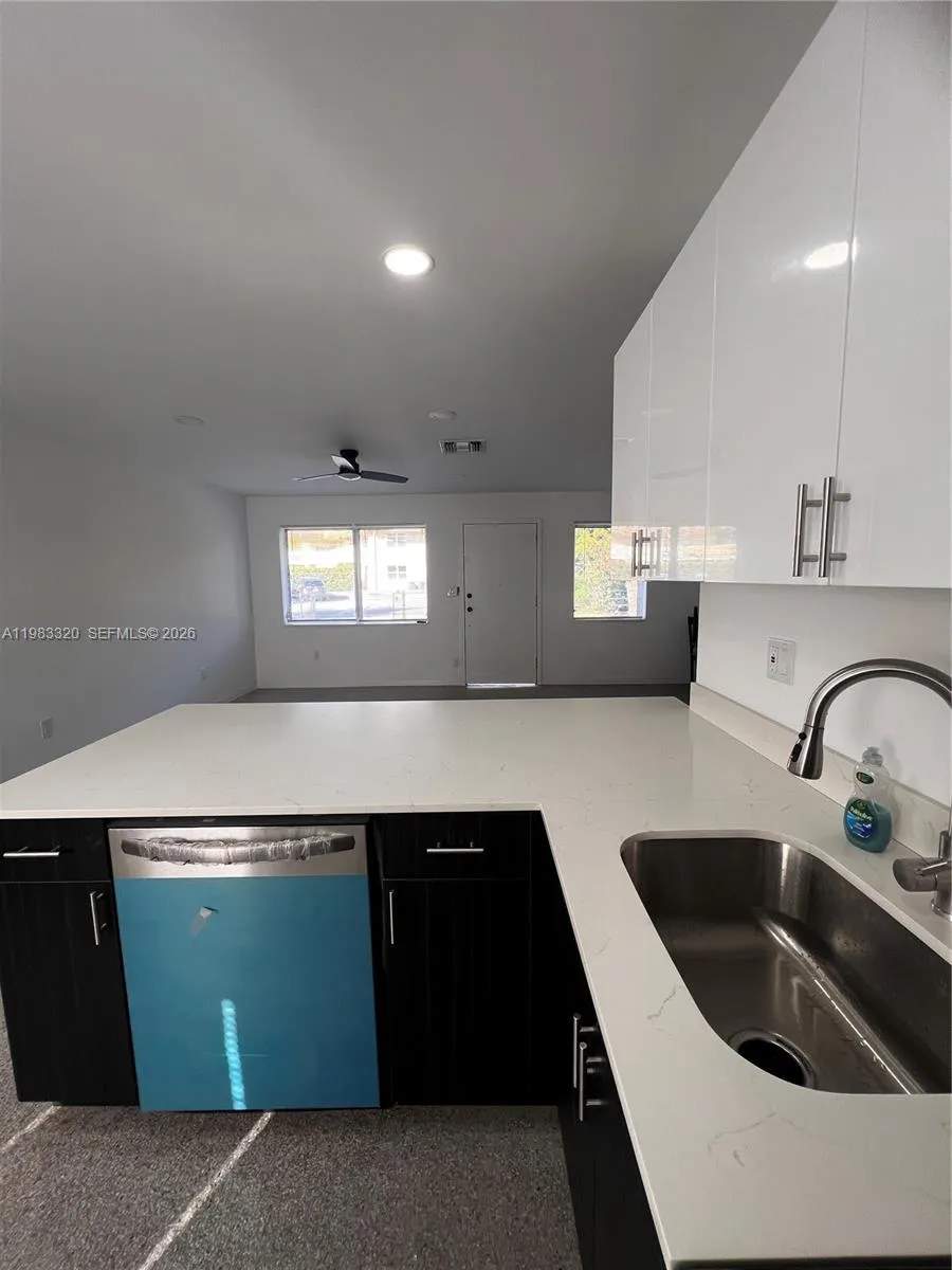 3820 Sw 16th St 0, Fort Lauderdale, Florida 33312, Fort Lauderdale, Florida 33312, 3 Bedrooms Bedrooms, ,2 BathroomsBathrooms,Residential Lease,For Rent,3820 Sw 16th St 0, Fort Lauderdale, Florida 33312,A11983320