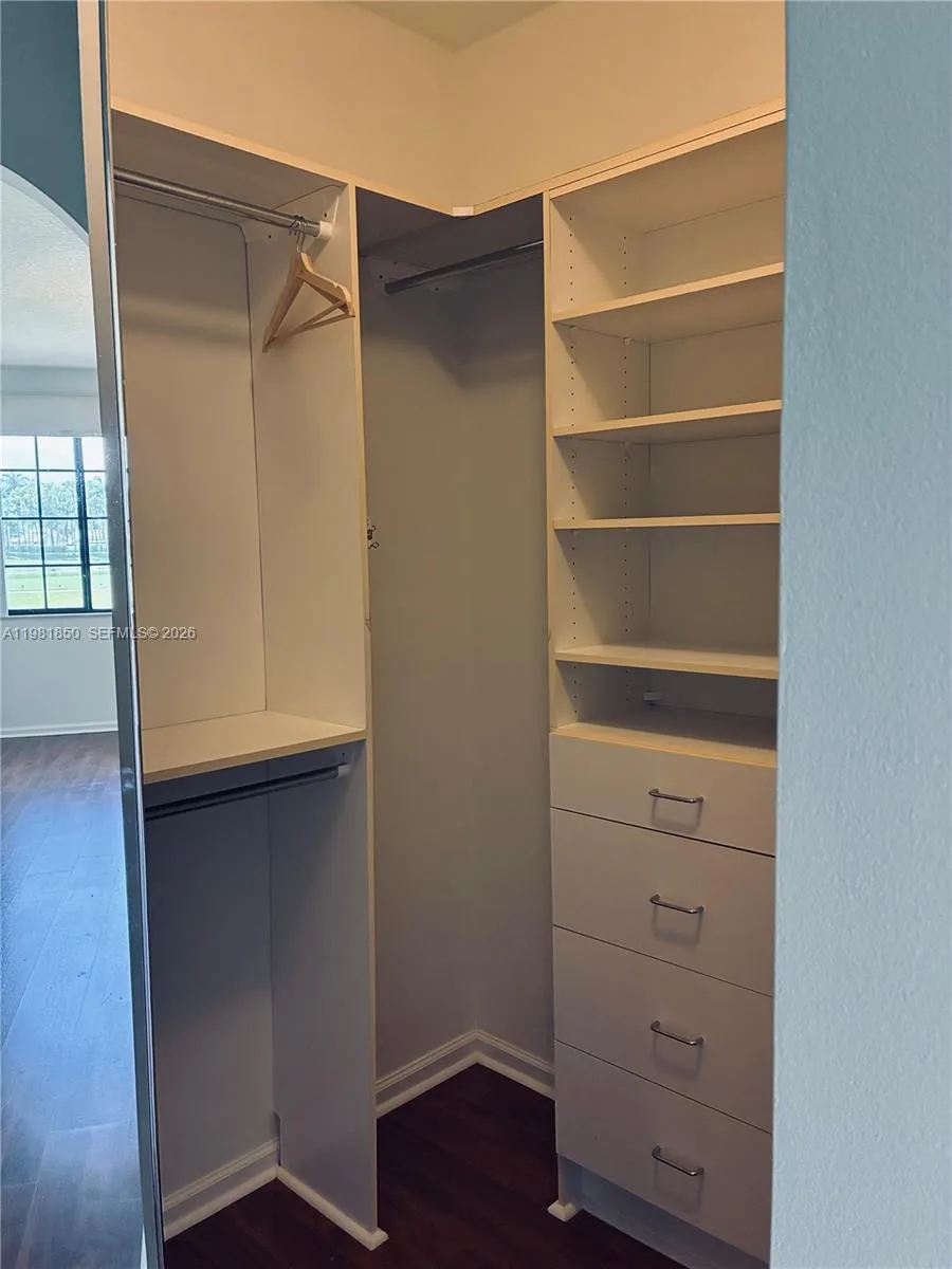 2757 Center Ct Dr 1-20, Weston, Florida 33332, Weston, Florida 33332, 3 Bedrooms Bedrooms, ,2 BathroomsBathrooms,Residential Lease,For Rent,2757 Center Ct Dr 1-20, Weston, Florida 33332,A11981850