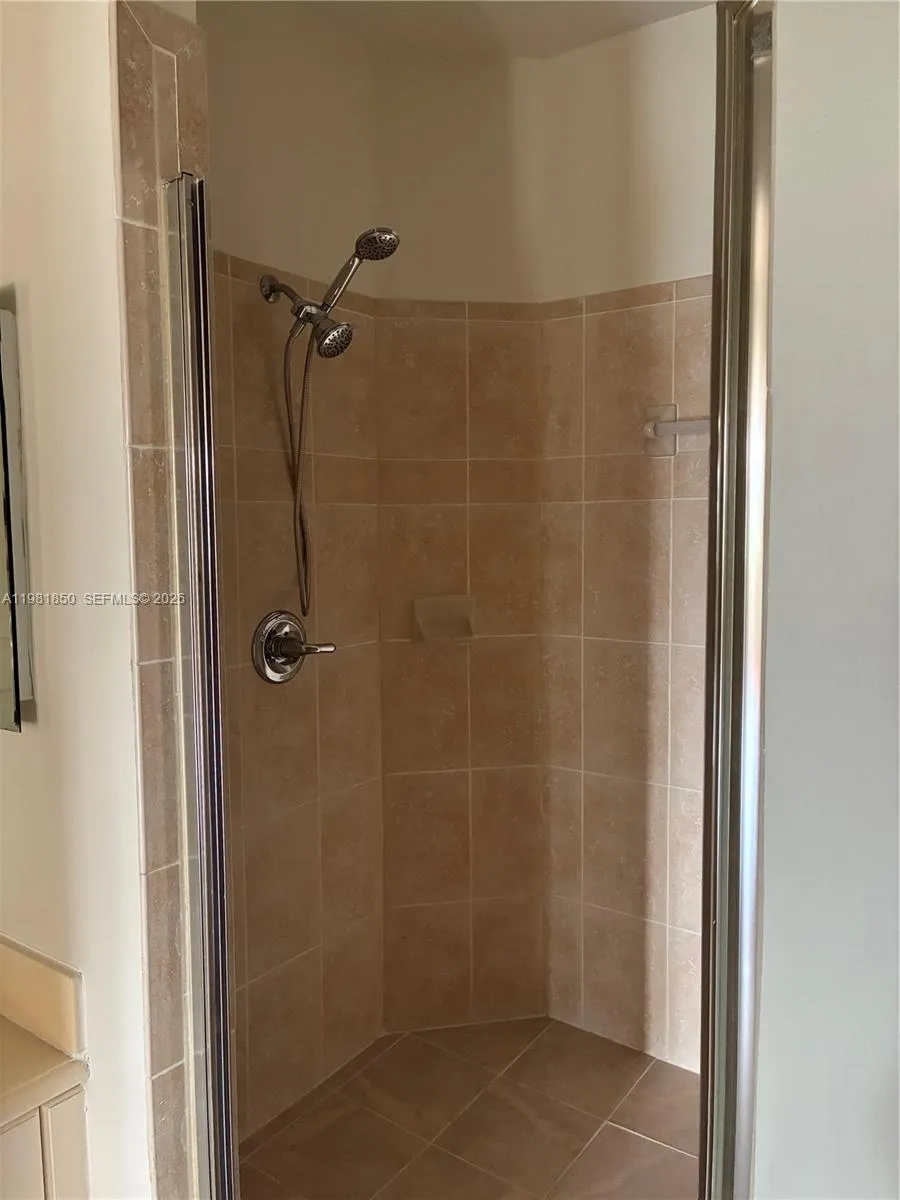 2757 Center Ct Dr 1-20, Weston, Florida 33332, Weston, Florida 33332, 3 Bedrooms Bedrooms, ,2 BathroomsBathrooms,Residential Lease,For Rent,2757 Center Ct Dr 1-20, Weston, Florida 33332,A11981850