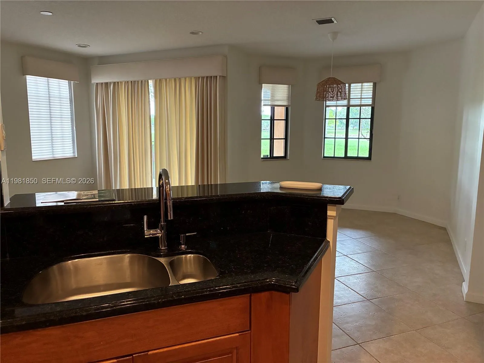 2757 Center Ct Dr 1-20, Weston, Florida 33332, Weston, Florida 33332, 3 Bedrooms Bedrooms, ,2 BathroomsBathrooms,Residential Lease,For Rent,2757 Center Ct Dr 1-20, Weston, Florida 33332,A11981850