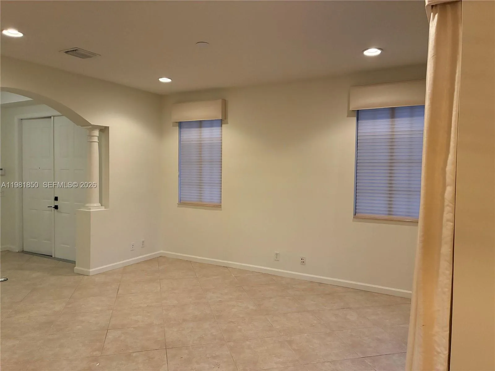 2757 Center Ct Dr 1-20, Weston, Florida 33332, Weston, Florida 33332, 3 Bedrooms Bedrooms, ,2 BathroomsBathrooms,Residential Lease,For Rent,2757 Center Ct Dr 1-20, Weston, Florida 33332,A11981850