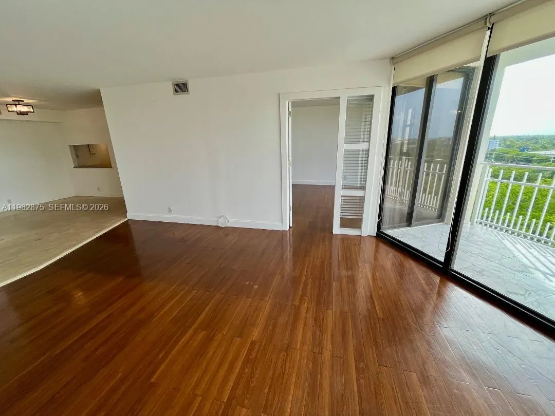 1000 Quayside Ter 1009, Miami, Florida 33138, Miami, Florida 33138, 2 Bedrooms Bedrooms, ,2 BathroomsBathrooms,Residential Lease,For Rent,1000 Quayside Ter 1009, Miami, Florida 33138,A11982875