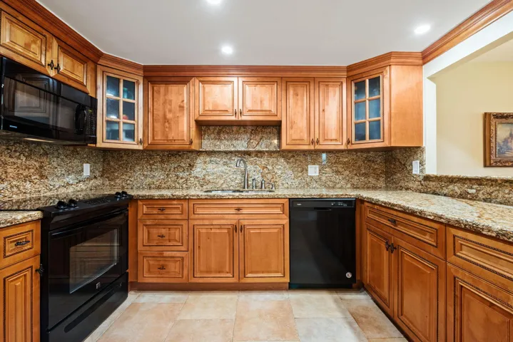 4-web-or-mls-2651-s-palm-aire-dr-101