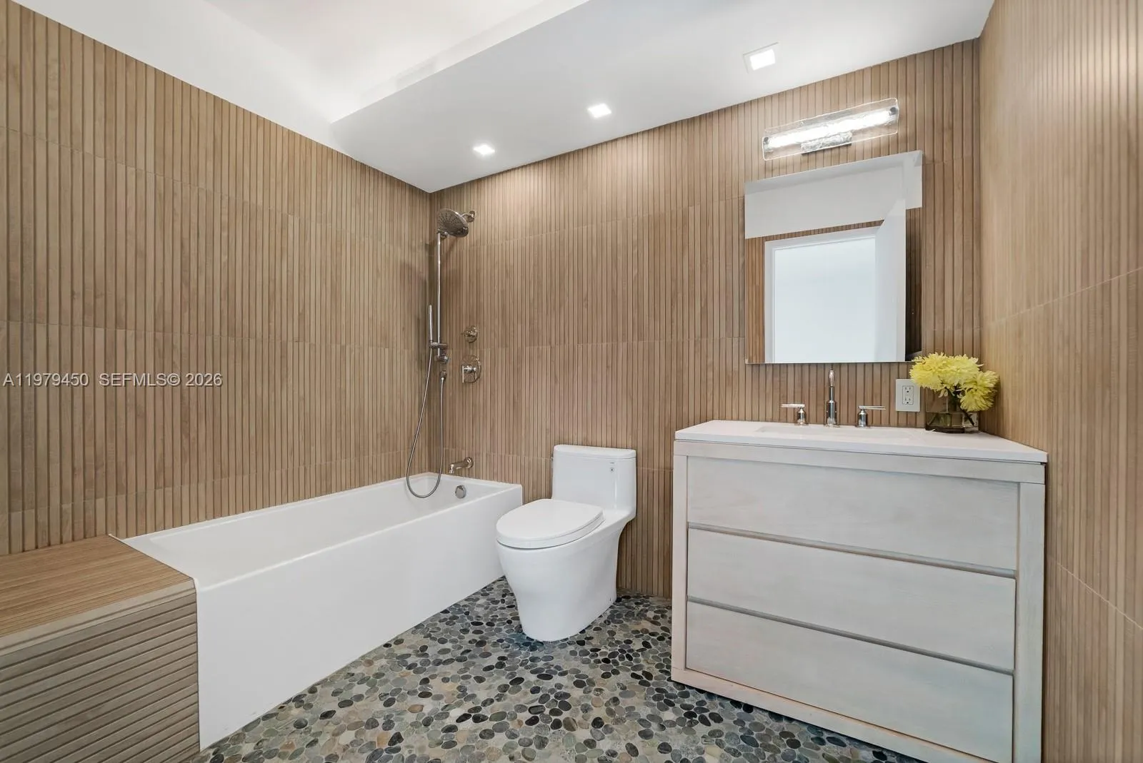 5801 Collins Ave 1200, Miami Beach, Florida 33140, Miami Beach, Florida 33140, 5 Bedrooms Bedrooms, ,6 BathroomsBathrooms,Residential,For Sale,5801 Collins Ave 1200, Miami Beach, Florida 33140,A11979450