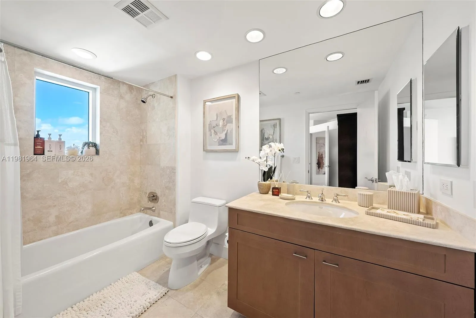 6000 Island Blvd 1208, Aventura, Florida 33160, Aventura, Florida 33160, 4 Bedrooms Bedrooms, ,4 BathroomsBathrooms,Residential,For Sale,6000 Island Blvd 1208, Aventura, Florida 33160,A11981964