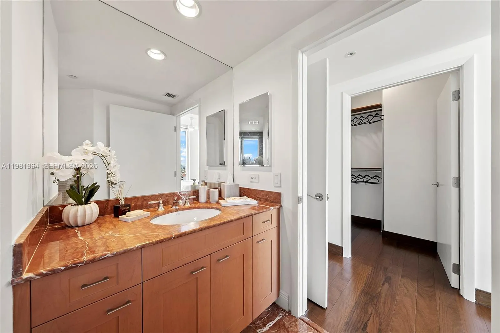 6000 Island Blvd 1208, Aventura, Florida 33160, Aventura, Florida 33160, 4 Bedrooms Bedrooms, ,4 BathroomsBathrooms,Residential,For Sale,6000 Island Blvd 1208, Aventura, Florida 33160,A11981964