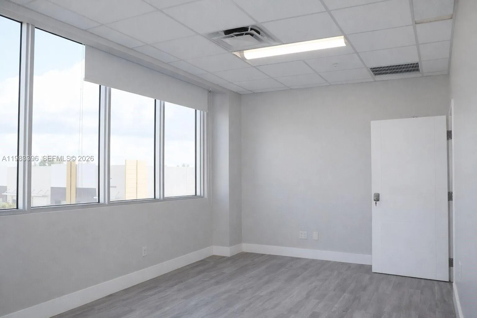10887 Nw 17th St 203, Sweetwater, Florida 33172, Sweetwater, Florida 33172, ,Commercial Lease,For Rent,10887 Nw 17th St 203, Sweetwater, Florida 33172,A11983396