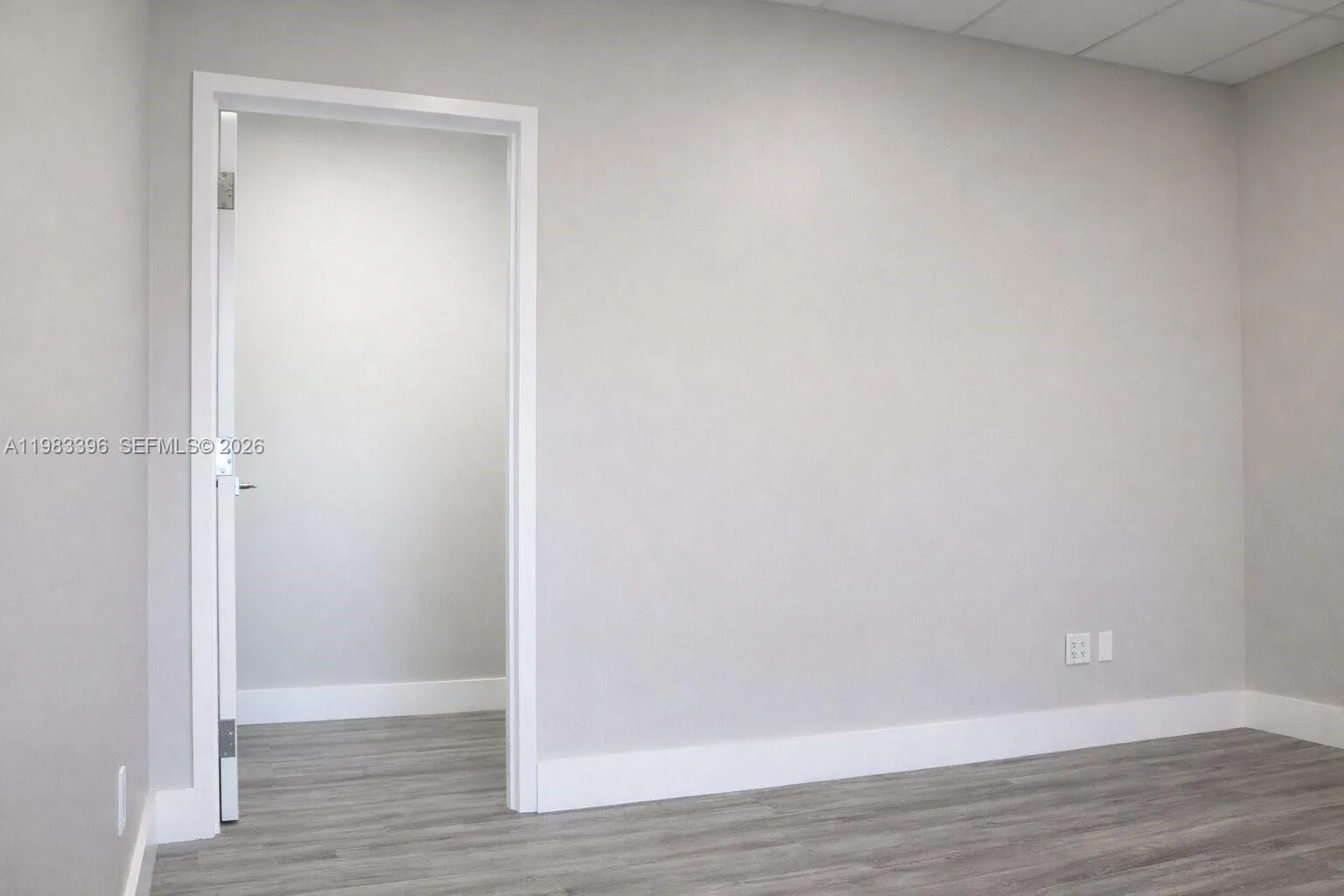 10887 Nw 17th St 203, Sweetwater, Florida 33172, Sweetwater, Florida 33172, ,Commercial Lease,For Rent,10887 Nw 17th St 203, Sweetwater, Florida 33172,A11983396