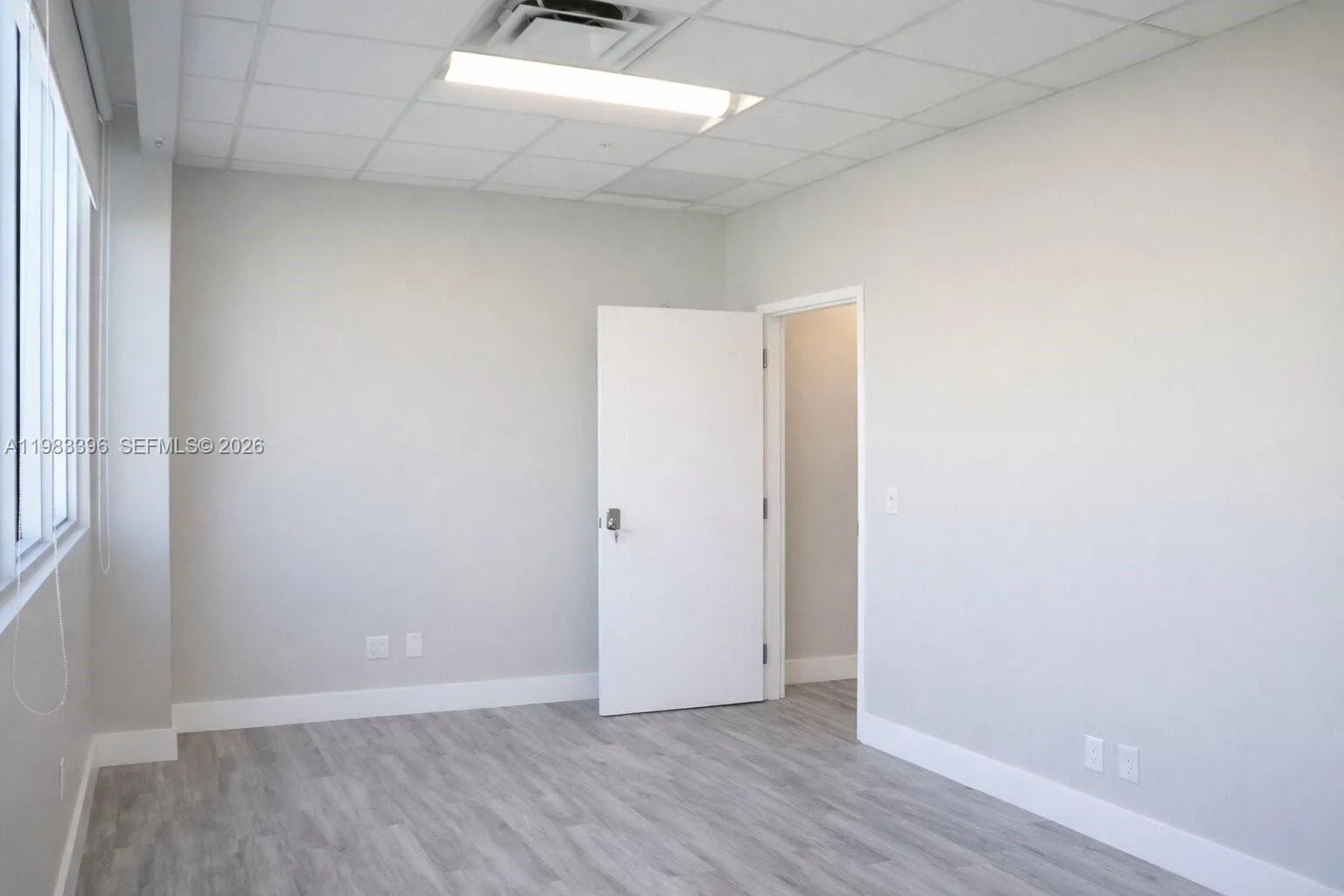 10887 Nw 17th St 203, Sweetwater, Florida 33172, Sweetwater, Florida 33172, ,Commercial Lease,For Rent,10887 Nw 17th St 203, Sweetwater, Florida 33172,A11983396