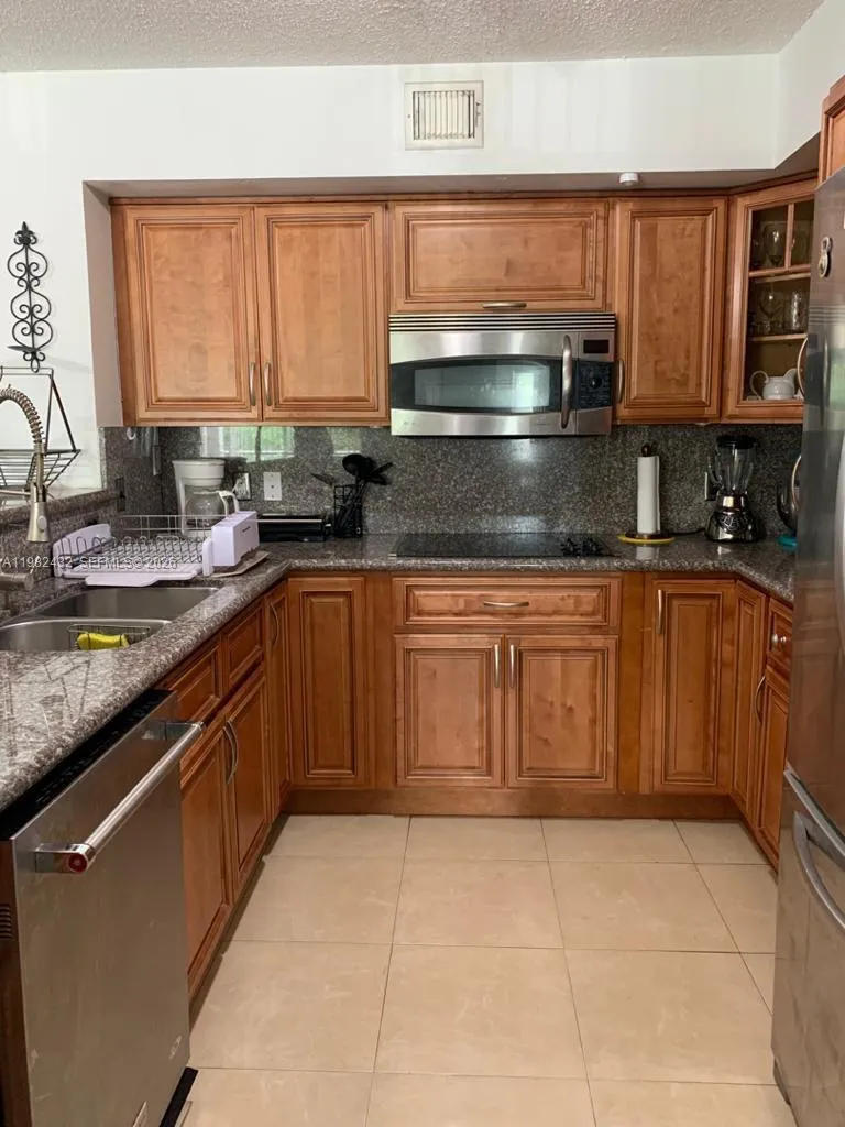 Doral, Florida 33178, 2 Bedrooms Bedrooms, ,2 BathroomsBathrooms,Residential Lease,For Rent,A11982432