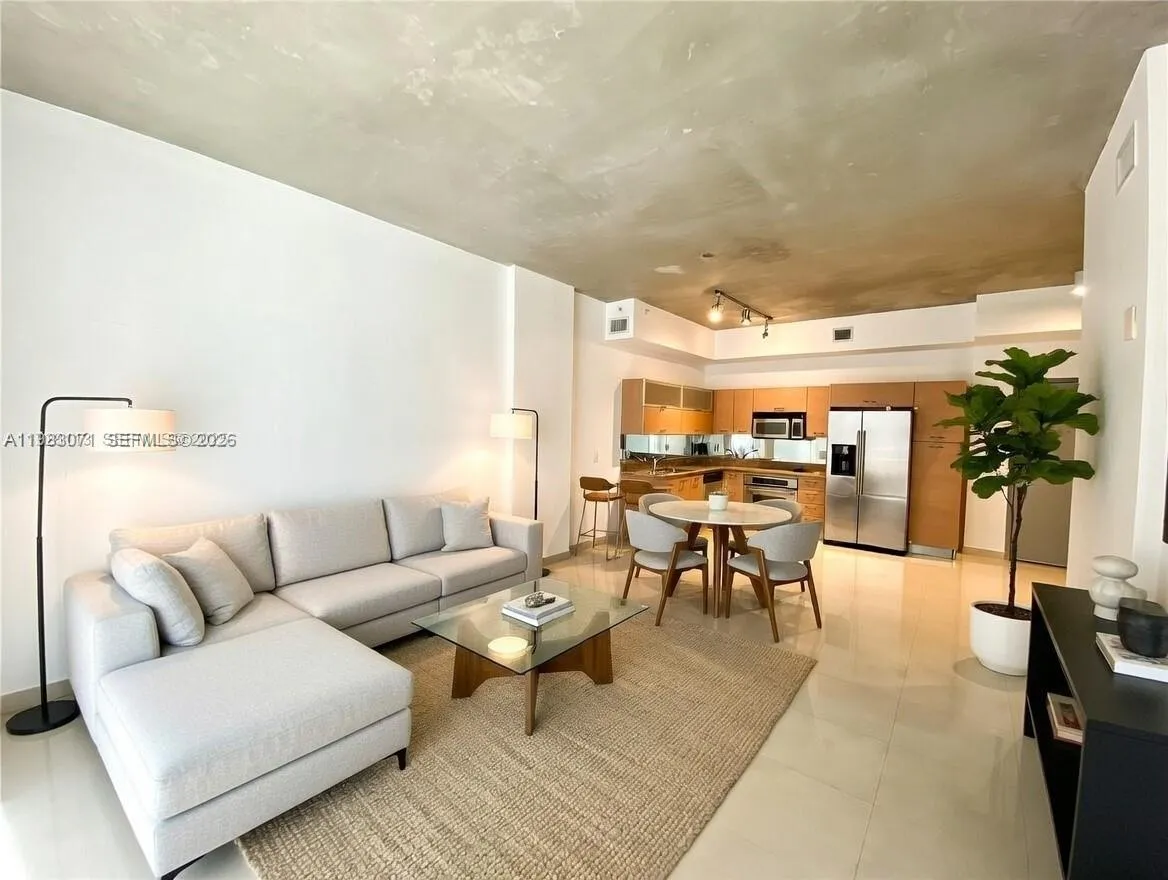 2275 Biscayne Blvd 1008, Miami, Florida 33137, Miami, Florida 33137, 1 Bedroom Bedrooms, ,1 BathroomBathrooms,Residential Lease,For Rent,2275 Biscayne Blvd 1008, Miami, Florida 33137,A11983071