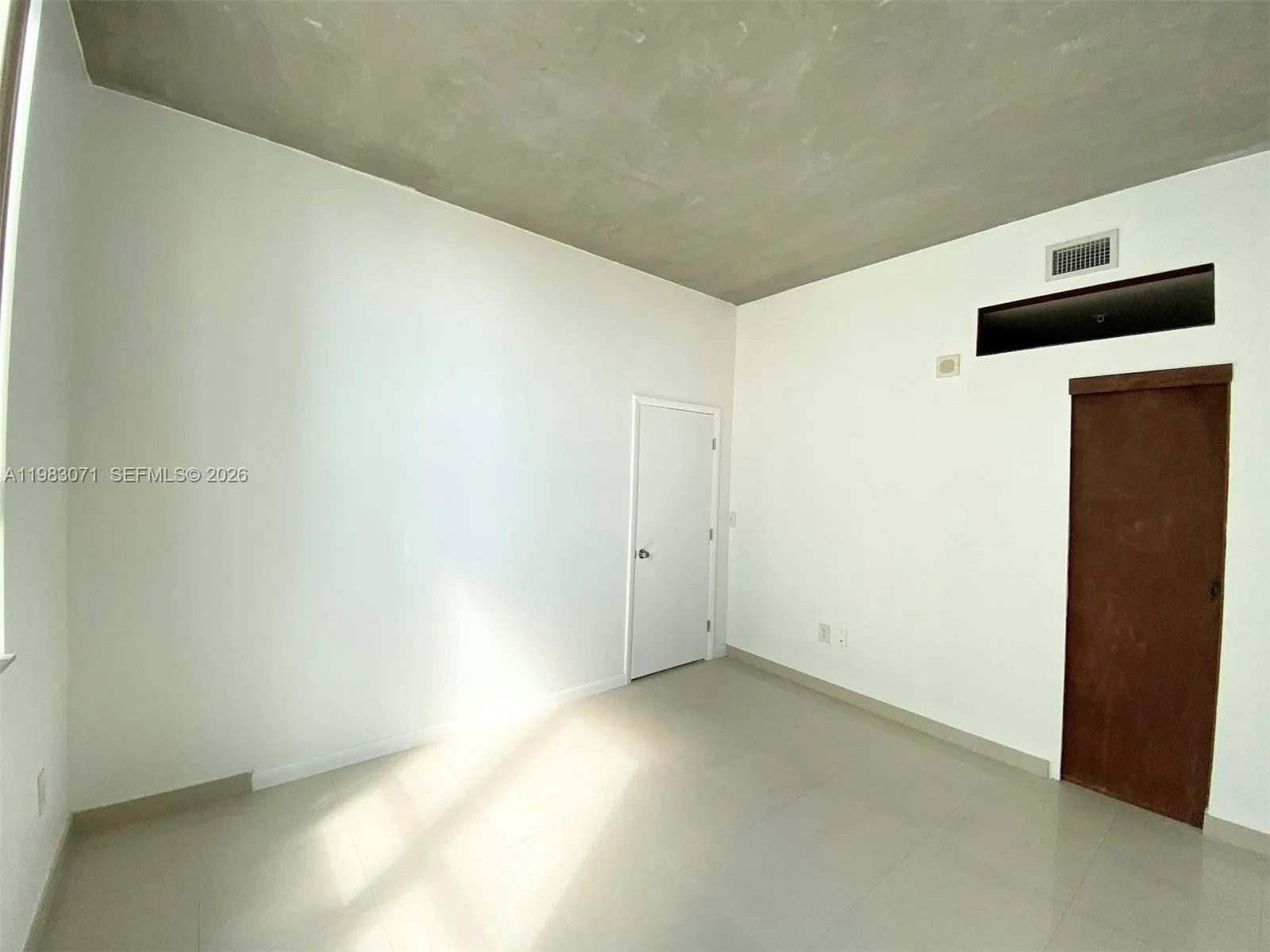 2275 Biscayne Blvd 1008, Miami, Florida 33137, Miami, Florida 33137, 1 Bedroom Bedrooms, ,1 BathroomBathrooms,Residential Lease,For Rent,2275 Biscayne Blvd 1008, Miami, Florida 33137,A11983071