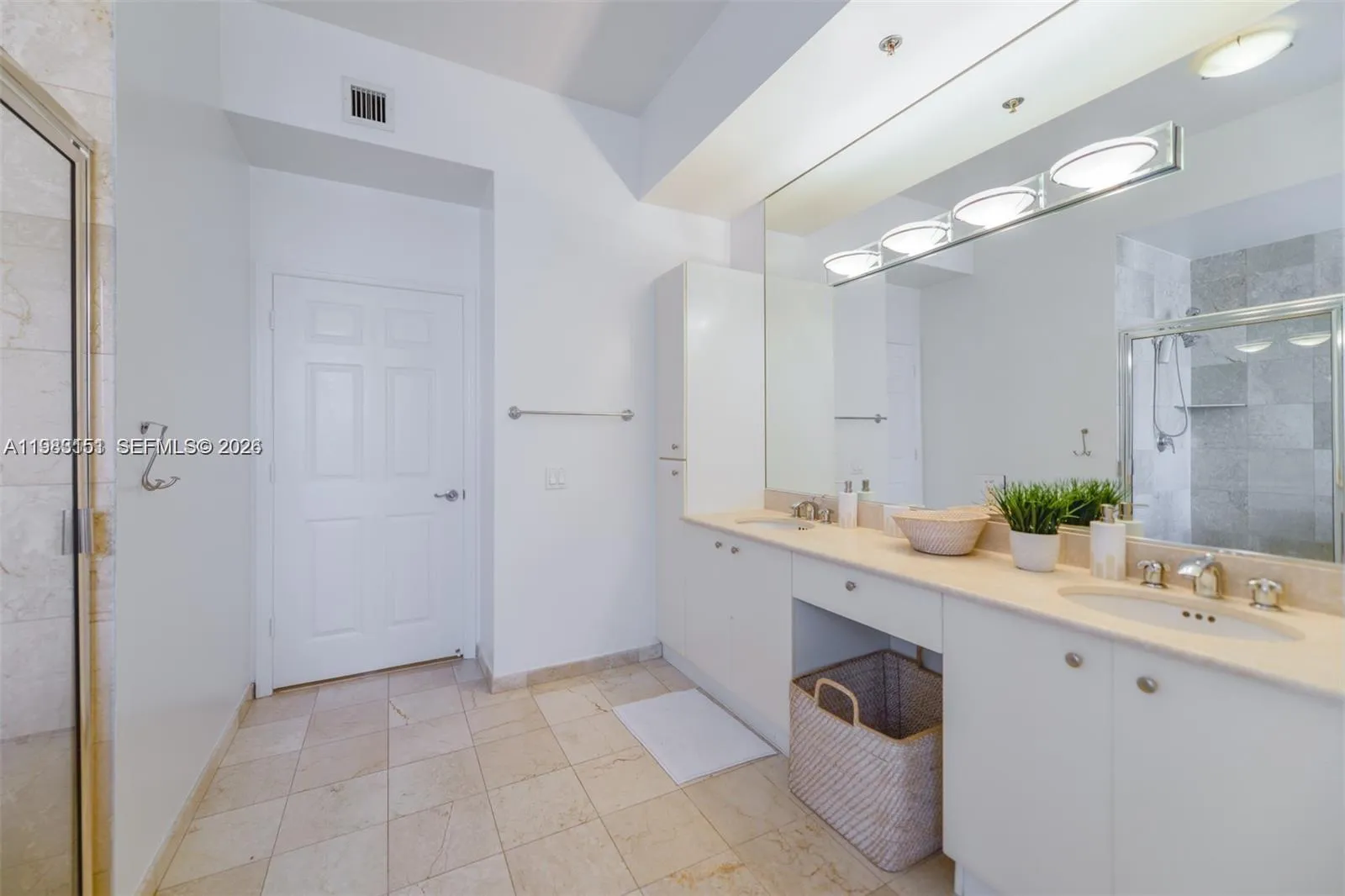 145 Jefferson Ave 445, Miami Beach, Florida 33139, Miami Beach, Florida 33139, 2 Bedrooms Bedrooms, ,2 BathroomsBathrooms,Residential Lease,For Rent,145 Jefferson Ave 445, Miami Beach, Florida 33139,A11983151