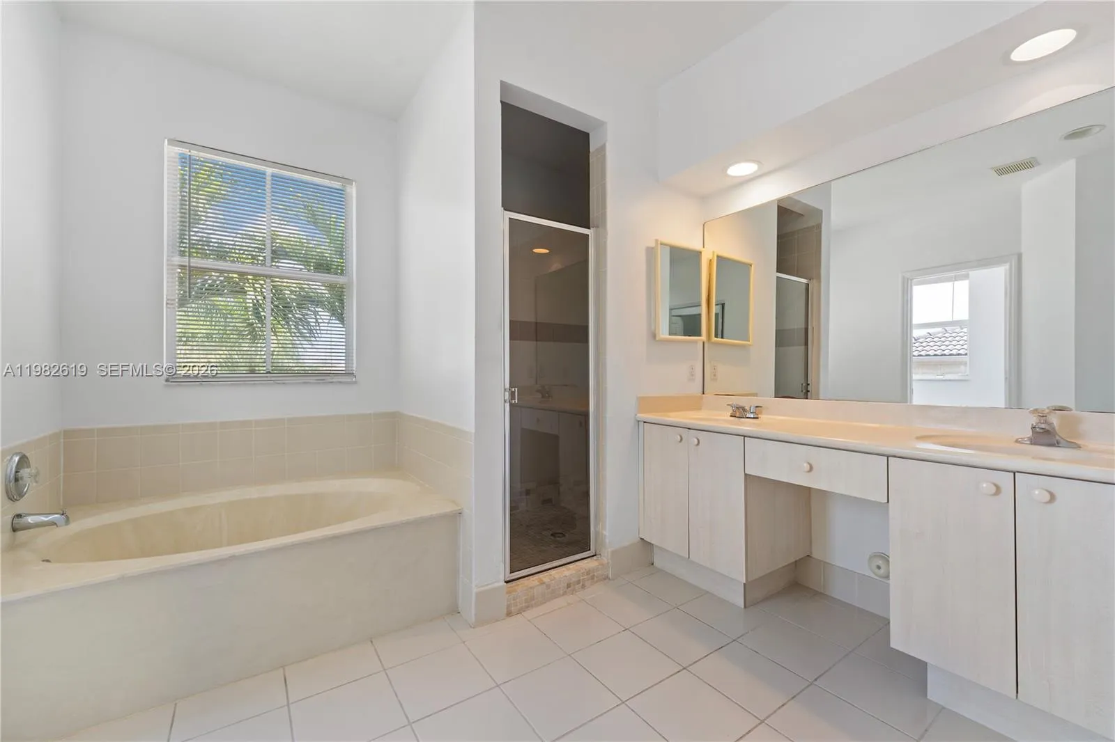 2022 Se 18th St, Homestead, Florida 33035, Homestead, Florida 33035, 4 Bedrooms Bedrooms, ,3 BathroomsBathrooms,Residential,For Sale,2022 Se 18th St, Homestead, Florida 33035,A11982619