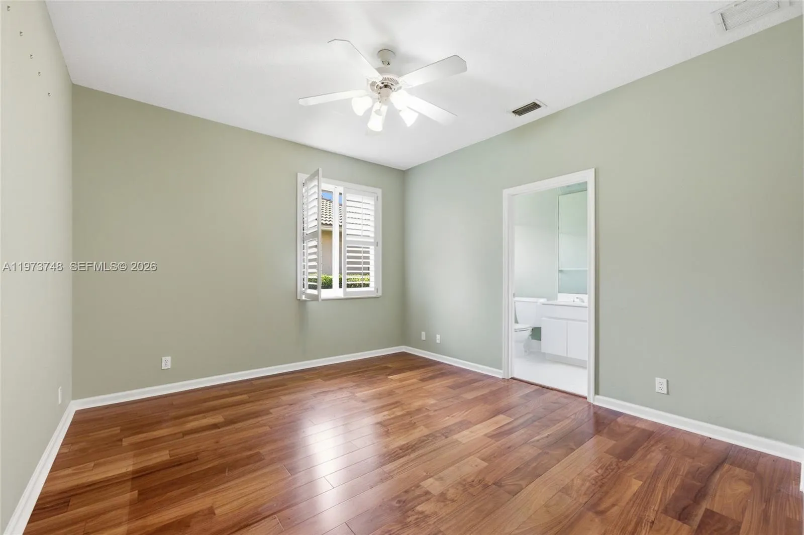 158 Dockside Cir, Weston, Florida 33327, Weston, Florida 33327, 5 Bedrooms Bedrooms, ,4 BathroomsBathrooms,Residential,For Sale,158 Dockside Cir, Weston, Florida 33327,A11973748