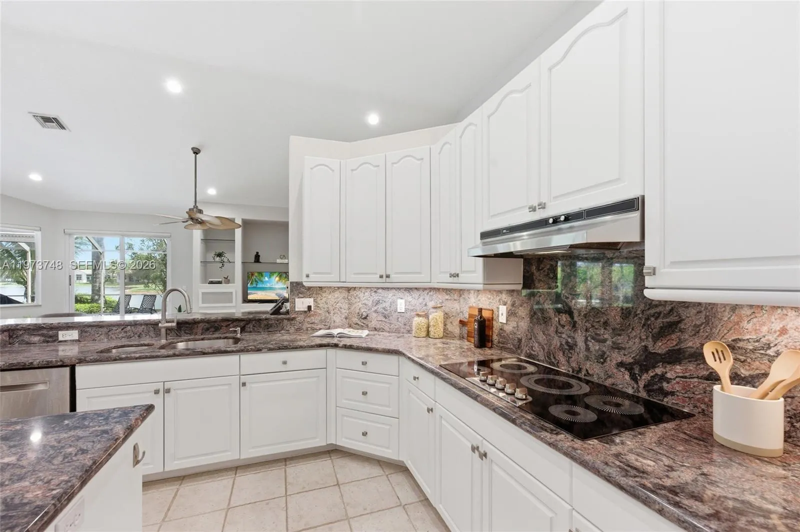 158 Dockside Cir, Weston, Florida 33327, Weston, Florida 33327, 5 Bedrooms Bedrooms, ,4 BathroomsBathrooms,Residential,For Sale,158 Dockside Cir, Weston, Florida 33327,A11973748