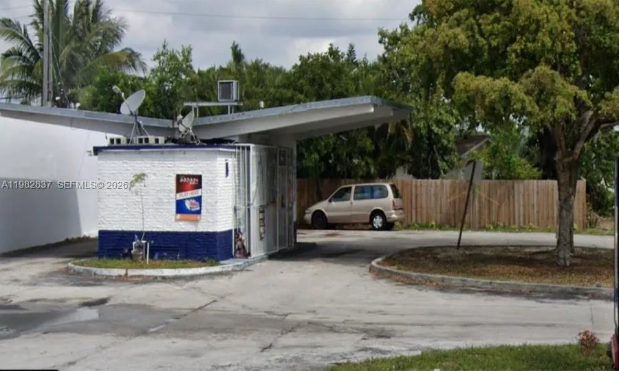 7761 Johnson St, Pembroke Pines, Florida 33024, Pembroke Pines, Florida 33024, ,Commercial Sale,For Sale,7761 Johnson St, Pembroke Pines, Florida 33024,A11982837