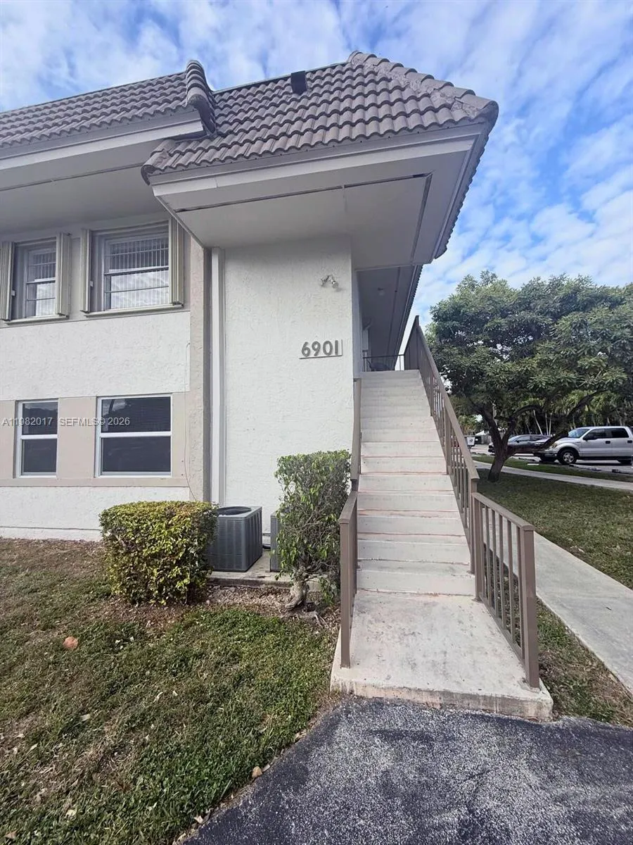 6901 Sw 129th Ave 5, Miami, Florida 33183, Miami, Florida 33183, 2 Bedrooms Bedrooms, ,2 BathroomsBathrooms,Residential Lease,For Rent,6901 Sw 129th Ave 5, Miami, Florida 33183,A11982017
