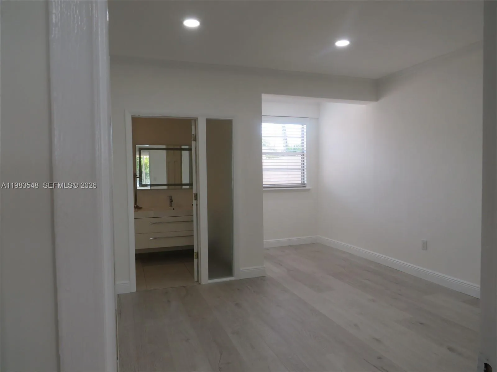 9165 Fontainebleau Blvd 4, Miami, Florida 33172, Miami, Florida 33172, 2 Bedrooms Bedrooms, ,2 BathroomsBathrooms,Residential Lease,For Rent,9165 Fontainebleau Blvd 4, Miami, Florida 33172,A11983548