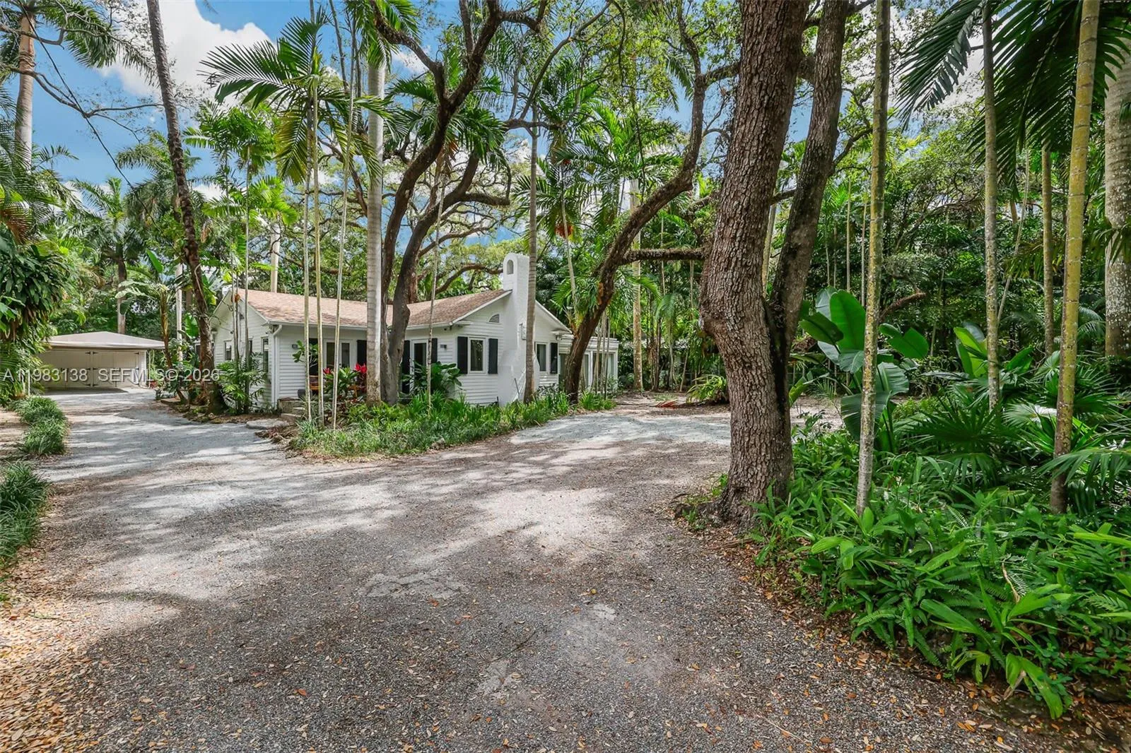 2925 Seminole St, Miami, Florida 33133, Miami, Florida 33133, 3 Bedrooms Bedrooms, ,3 BathroomsBathrooms,Residential,For Sale,2925 Seminole St, Miami, Florida 33133,A11983138