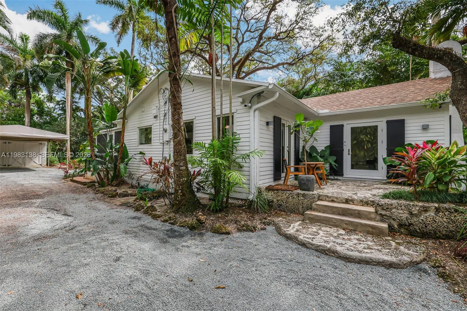 2925 Seminole St, Miami, Florida 33133, Miami, Florida 33133, 3 Bedrooms Bedrooms, ,3 BathroomsBathrooms,Residential,For Sale,2925 Seminole St, Miami, Florida 33133,A11983138