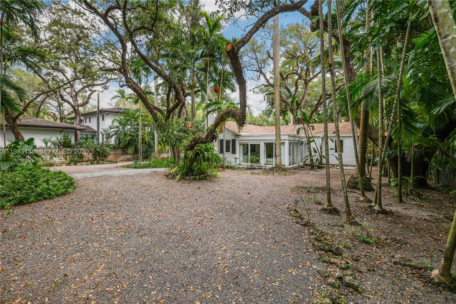 2925 Seminole St, Miami, Florida 33133, Miami, Florida 33133, 3 Bedrooms Bedrooms, ,3 BathroomsBathrooms,Residential,For Sale,2925 Seminole St, Miami, Florida 33133,A11983138