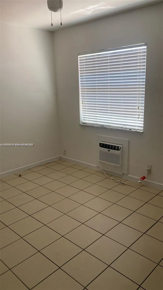 200 Ne 45th St 202, Oakland Park, Florida 33334, Oakland Park, Florida 33334, 1 Bedroom Bedrooms, ,1 BathroomBathrooms,Residential Lease,For Rent,200 Ne 45th St 202, Oakland Park, Florida 33334,A11983573