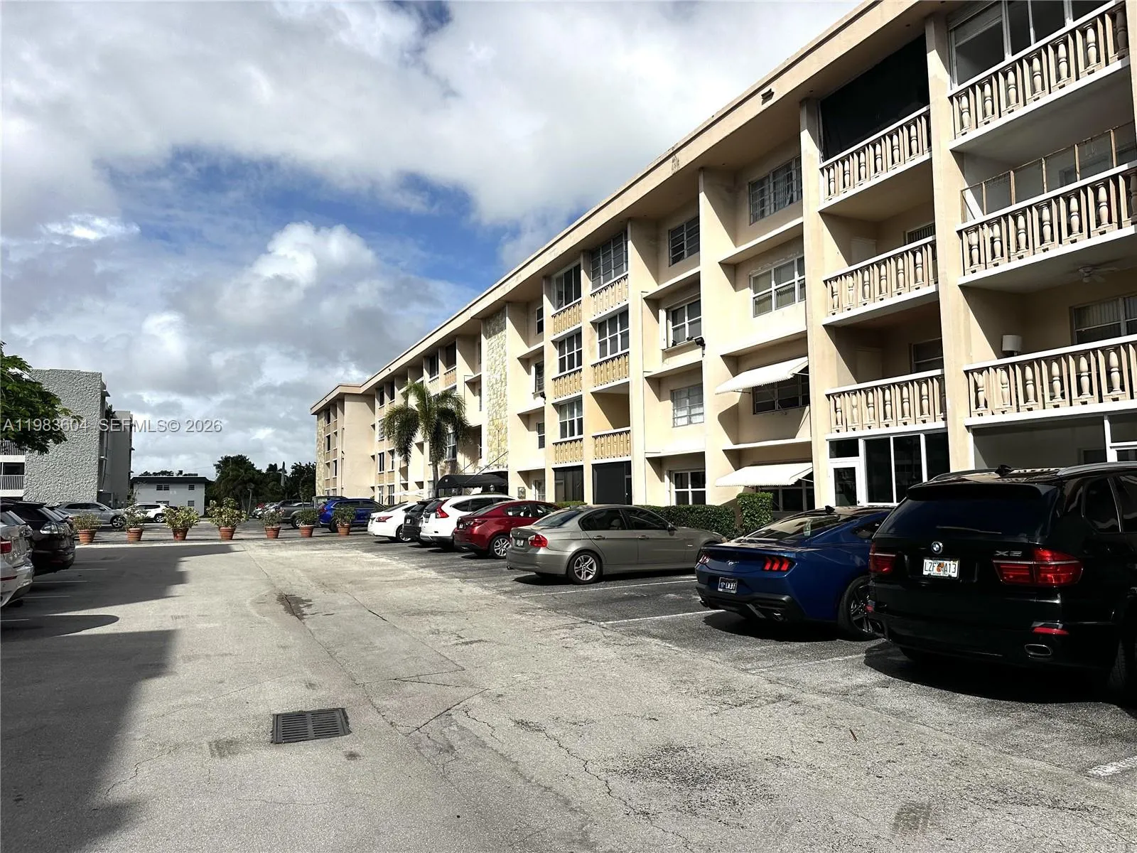 410 Se 2nd St 102, Hallandale Beach, Florida 33009, Hallandale Beach, Florida 33009, 2 Bedrooms Bedrooms, ,2 BathroomsBathrooms,Residential,For Sale,410 Se 2nd St 102, Hallandale Beach, Florida 33009,A11983604