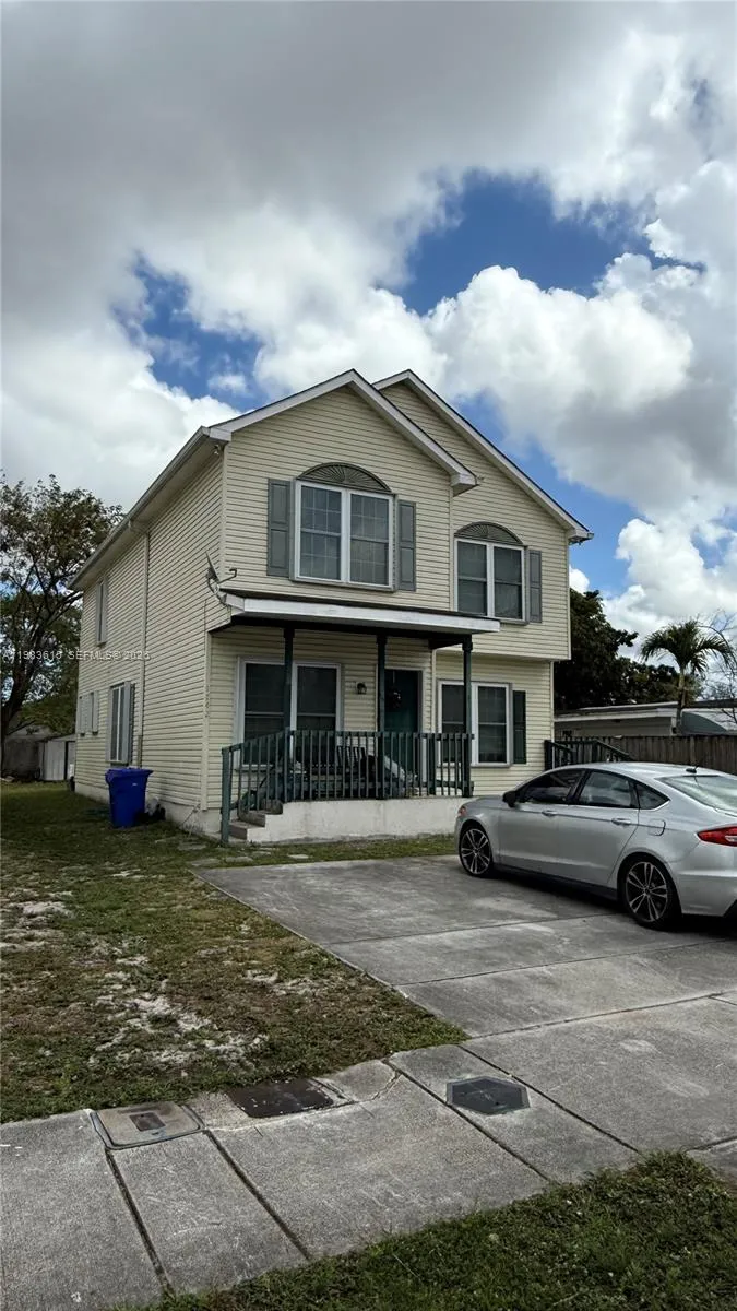 1738 Sw 44th Ter, Fort Lauderdale, Florida 33317, Fort Lauderdale, Florida 33317, ,Residential Income,For Sale,1738 Sw 44th Ter, Fort Lauderdale, Florida 33317,A11983615
