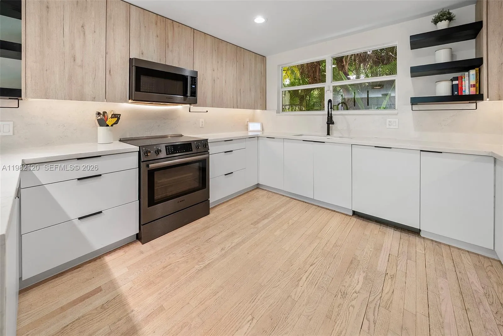 Coral Gables, Florida 33134, Coral Gables, Florida 33134, 4 Bedrooms Bedrooms, ,3 BathroomsBathrooms,Residential,For Sale, Coral Gables, Florida 33134,A11982120