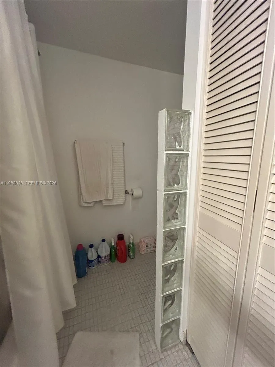 290 174th St 1715, Sunny Isles Beach, Florida 3316, Sunny Isles Beach, Florida 33160, ,1 BathroomBathrooms,Residential Lease,For Rent,290 174th St 1715, Sunny Isles Beach, Florida 3316,A11983626