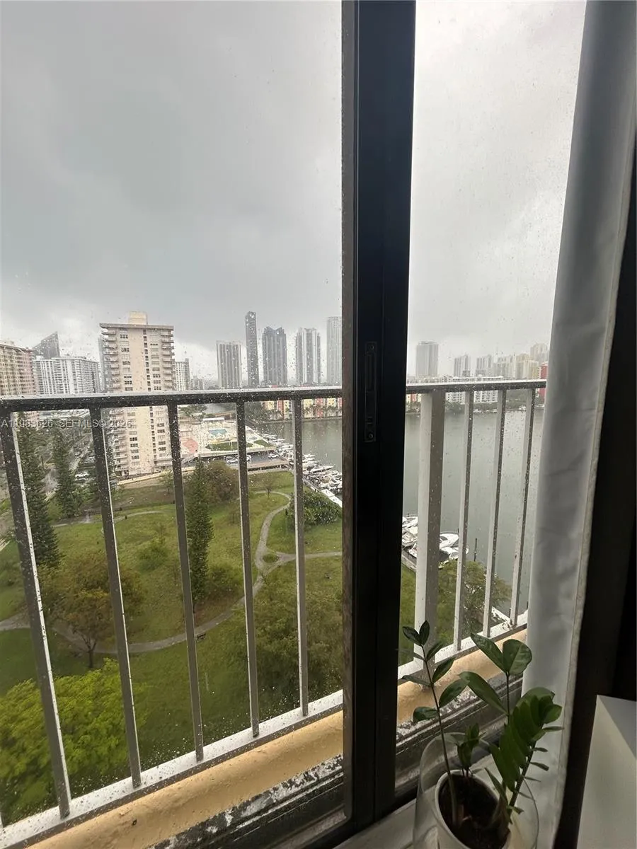 290 174th St 1715, Sunny Isles Beach, Florida 3316, Sunny Isles Beach, Florida 33160, ,1 BathroomBathrooms,Residential Lease,For Rent,290 174th St 1715, Sunny Isles Beach, Florida 3316,A11983626