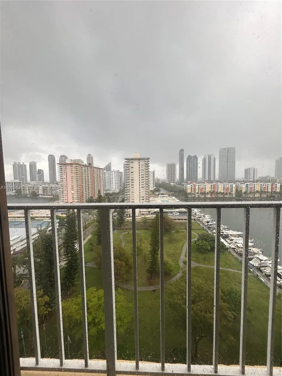 290 174th St 1715, Sunny Isles Beach, Florida 3316, Sunny Isles Beach, Florida 33160, ,1 BathroomBathrooms,Residential Lease,For Rent,290 174th St 1715, Sunny Isles Beach, Florida 3316,A11983626