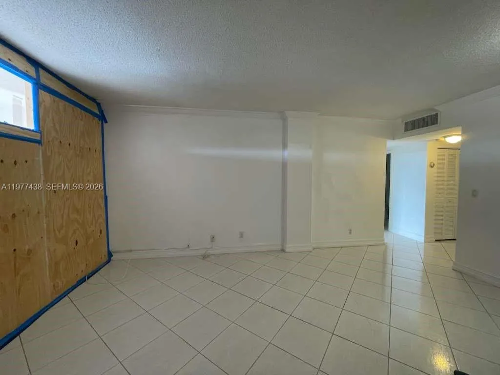 1455 N Treasure Dr 4l, North Bay Village, Florida, North Bay Village, Florida 33141, 1 Bedroom Bedrooms, ,1 BathroomBathrooms,Residential Lease,For Rent,1455 N Treasure Dr 4l, North Bay Village, Florida ,A11977438