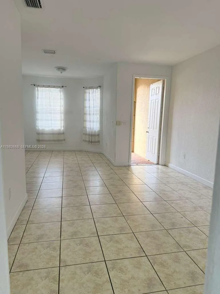 8683 Nw 109th Ct, Doral, Florida 33178, Doral, Florida 33178, 4 Bedrooms Bedrooms, ,3 BathroomsBathrooms,Residential Lease,For Rent,8683 Nw 109th Ct, Doral, Florida 33178,A11983668