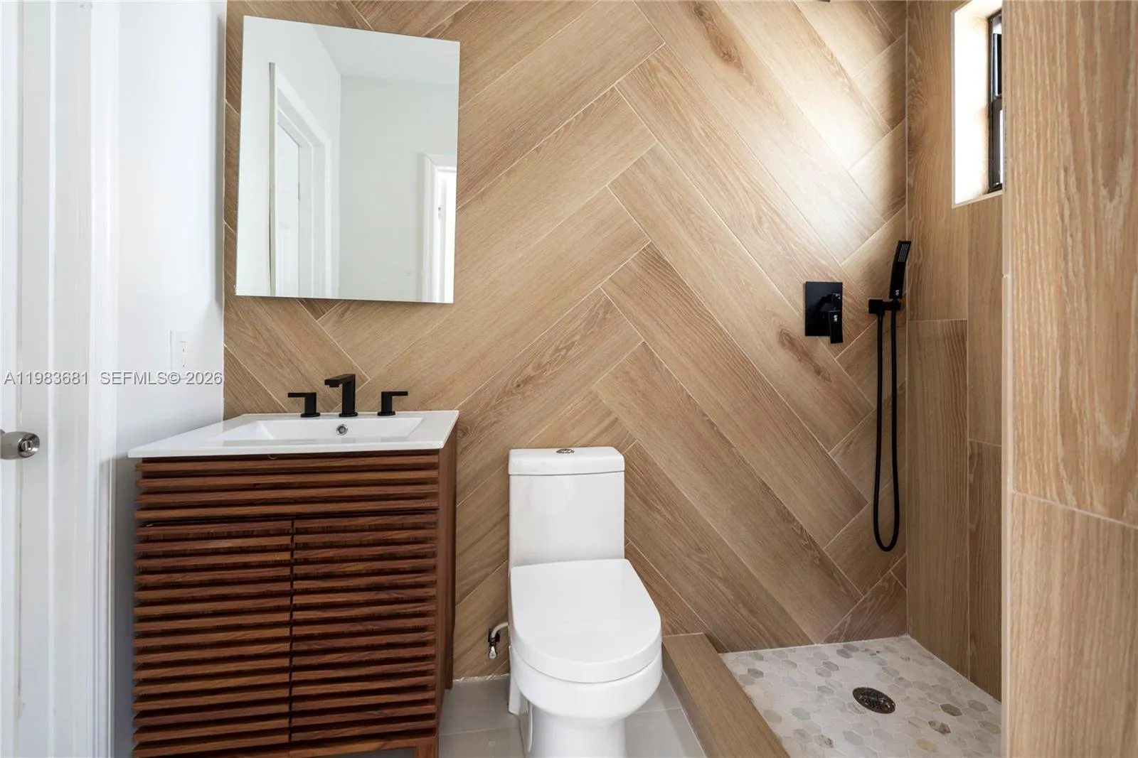 4700 Mckinley St, Hollywood, Florida 33021, Hollywood, Florida 33021, 5 Bedrooms Bedrooms, ,3 BathroomsBathrooms,Residential Lease,For Rent,4700 Mckinley St, Hollywood, Florida 33021,A11983681