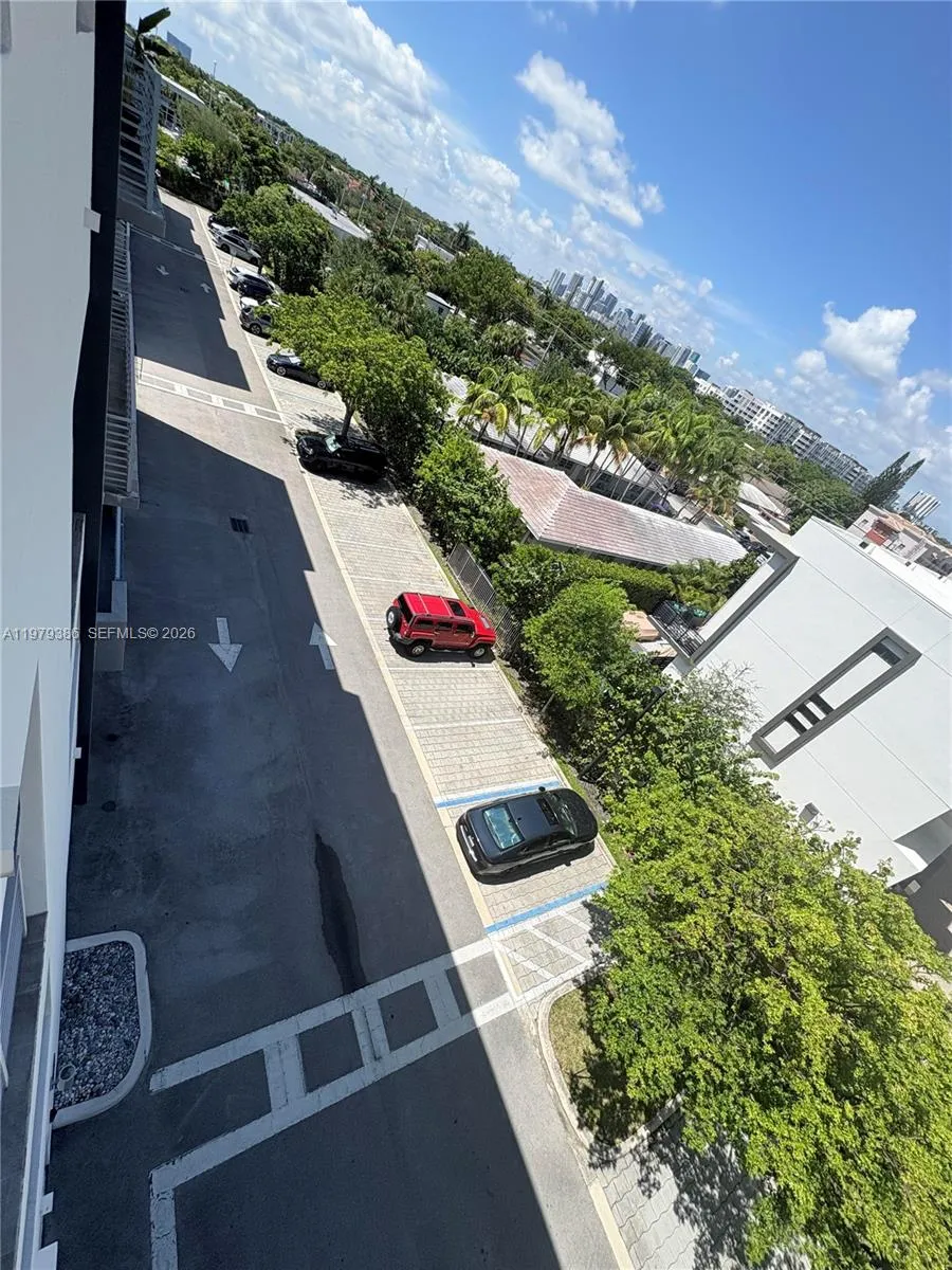 1045 Ne 18th Ave 304, Fort Lauderdale, Florida 333, Fort Lauderdale, Florida 33304, ,1 BathroomBathrooms,Residential Lease,For Rent,1045 Ne 18th Ave 304, Fort Lauderdale, Florida 333,A11979386