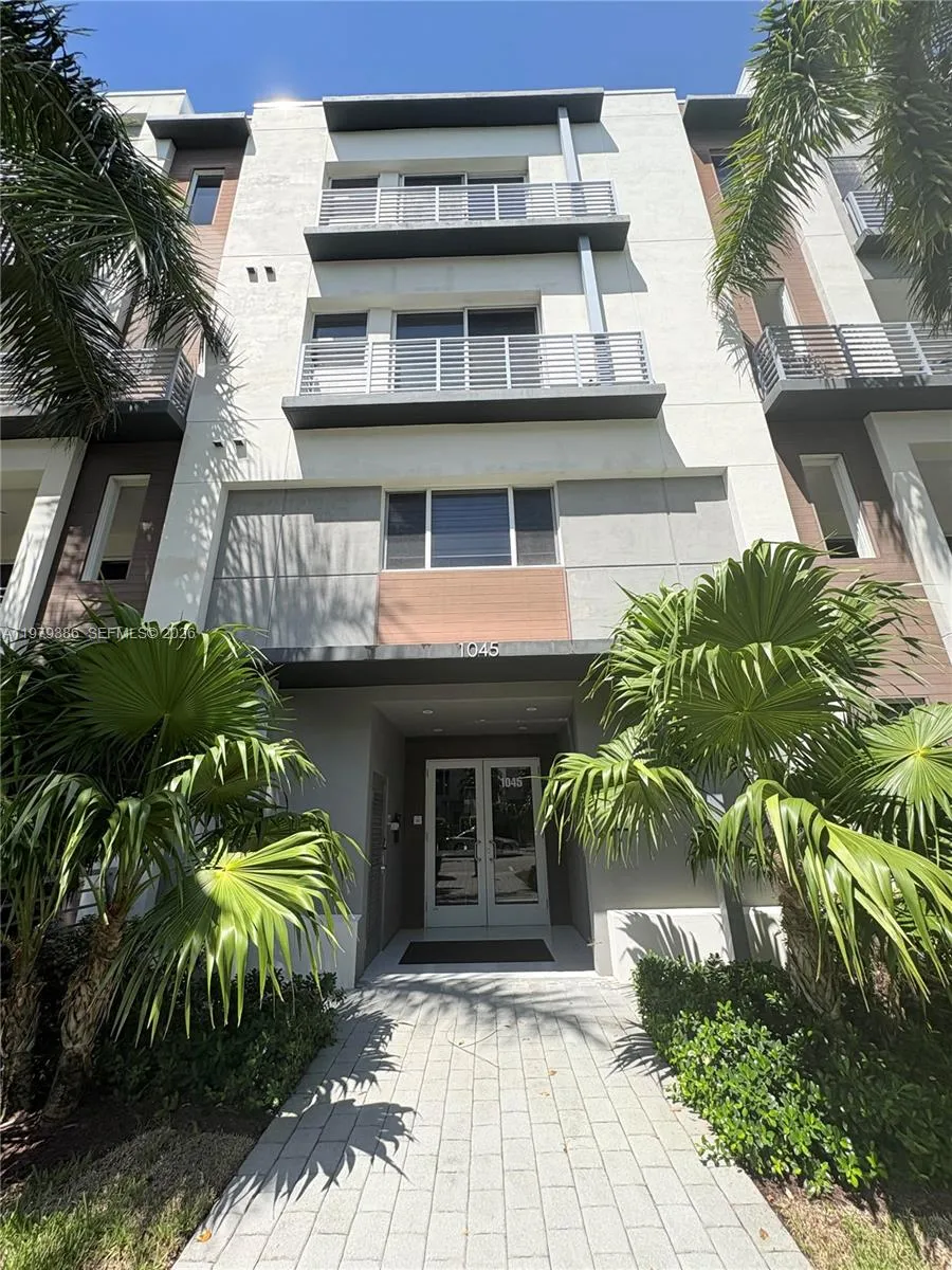 1045 Ne 18th Ave 304, Fort Lauderdale, Florida 333, Fort Lauderdale, Florida 33304, ,1 BathroomBathrooms,Residential Lease,For Rent,1045 Ne 18th Ave 304, Fort Lauderdale, Florida 333,A11979386
