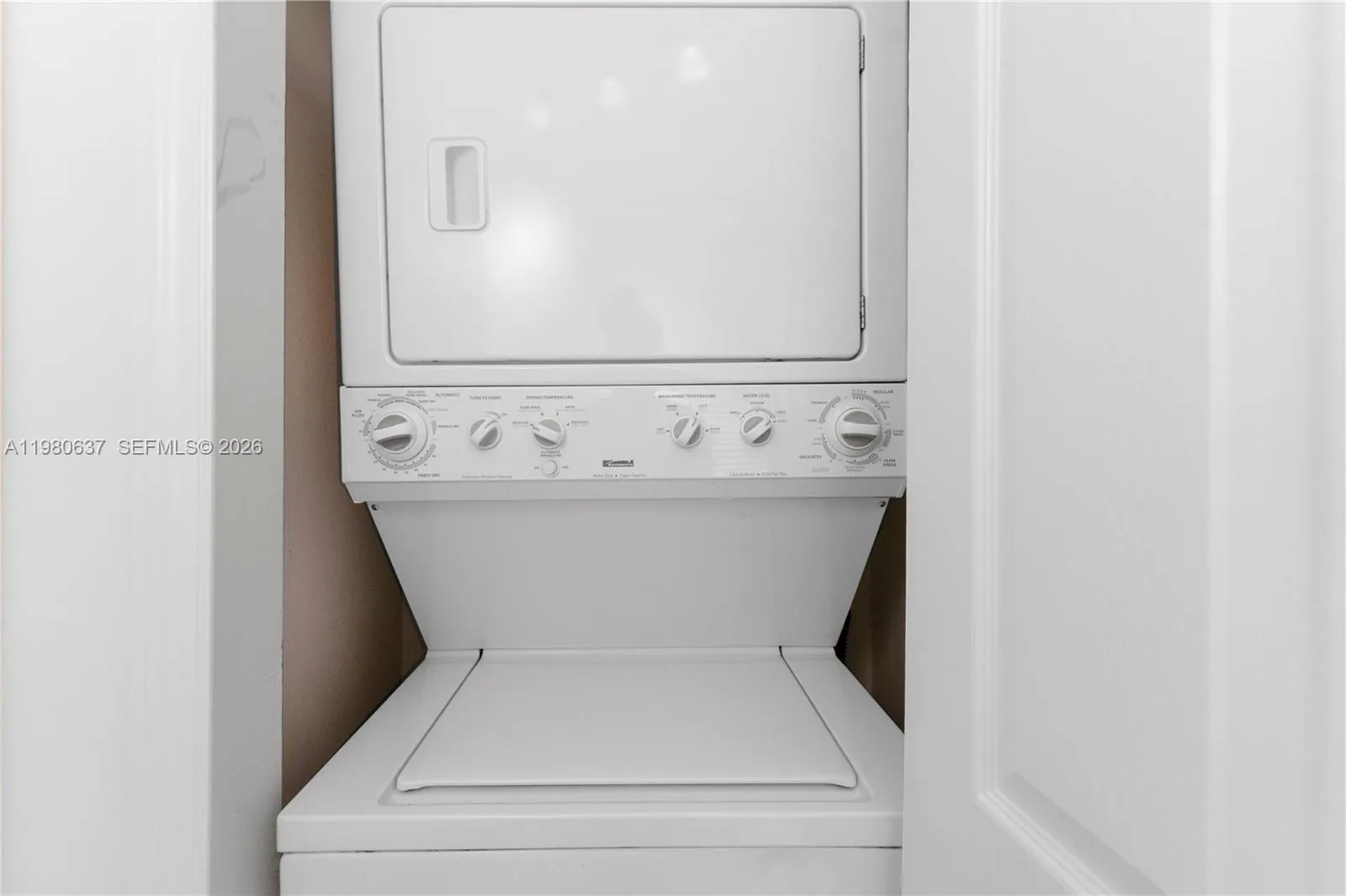 3500 Coral Way Ph-10, Miami, Florida 33145, Miami, Florida 33145, 2 Bedrooms Bedrooms, ,2 BathroomsBathrooms,Residential,For Sale,3500 Coral Way Ph-10, Miami, Florida 33145,A11980637