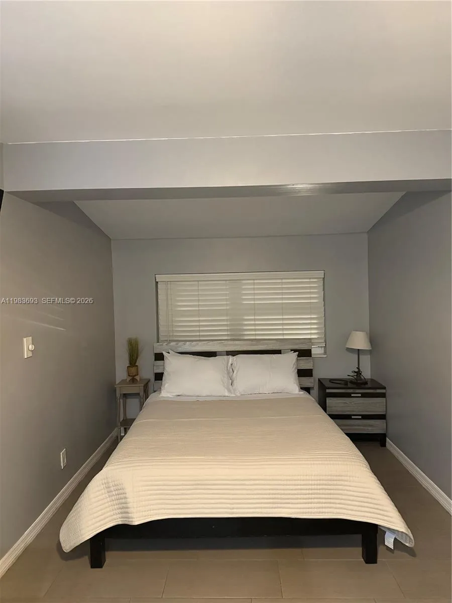 1432 Ne 5th Ave 4, Fort Lauderdale, Florida 33304, Fort Lauderdale, Florida 33304, ,1 BathroomBathrooms,Residential Lease,For Rent,1432 Ne 5th Ave 4, Fort Lauderdale, Florida 33304,A11983693