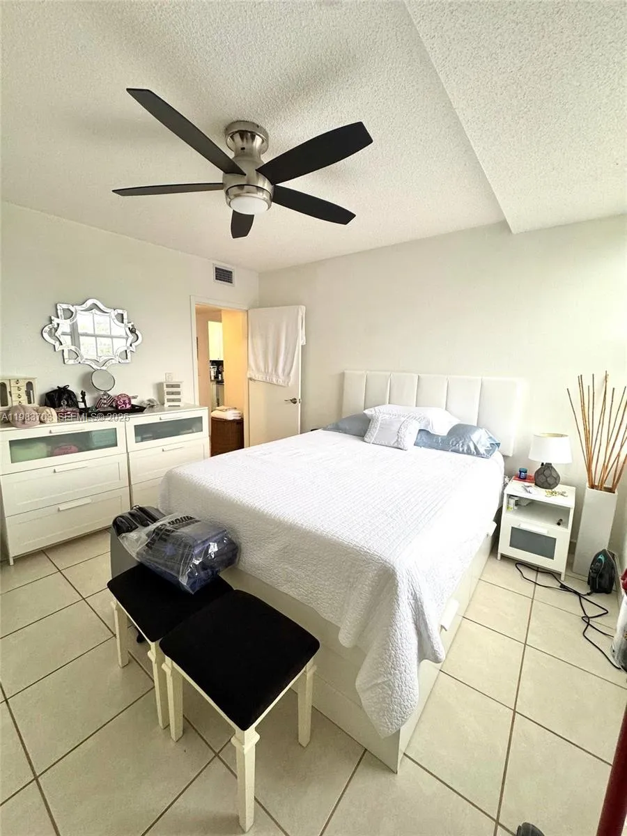 3551 Sw 9th Ter 317, Miami, Florida 33135, Miami, Florida 33135, 2 Bedrooms Bedrooms, ,1 BathroomBathrooms,Residential Lease,For Rent,3551 Sw 9th Ter 317, Miami, Florida 33135,A11983703